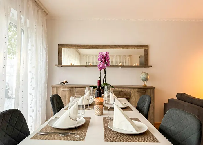 Modern Und Lichtdurchflutet - Mit Terrasse Fachbach