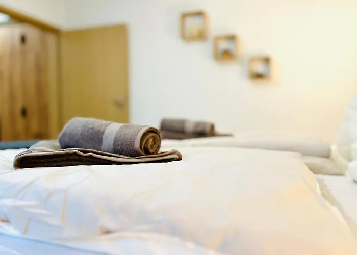 Modern Und Lichtdurchflutet - Mit Terrasse * Fachbach